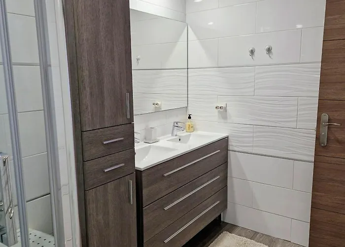 - Sea View Costa Adeje (Tenerife)