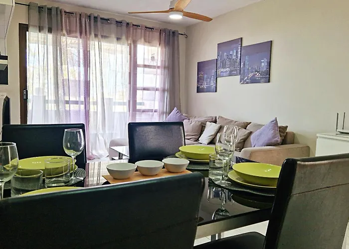 - Sea View Apartment *