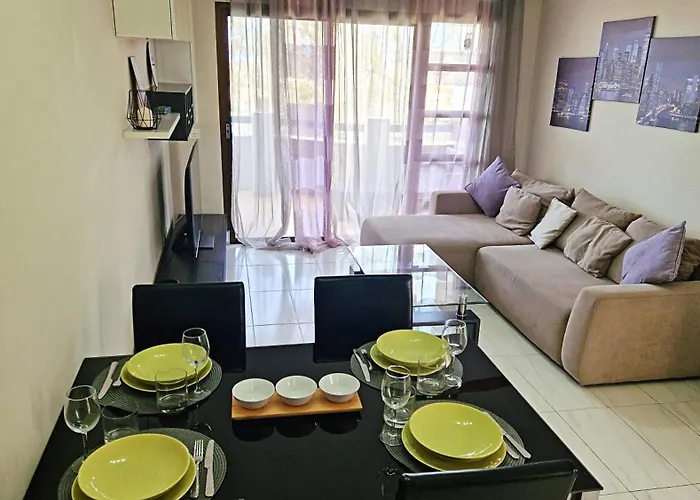 - Sea View Apartment Costa Adeje (Tenerife)