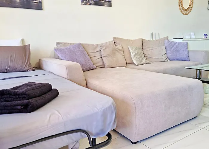 - Sea View Apartment *