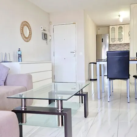 Apartment With Private Terrace - Ocean View