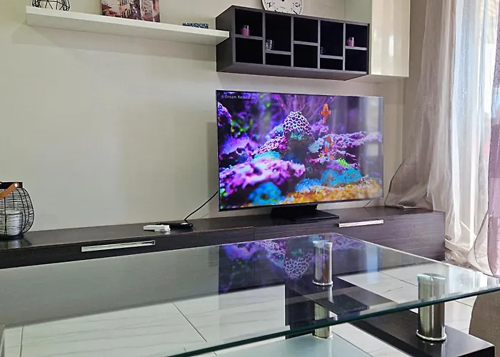 - Sea View Адехе